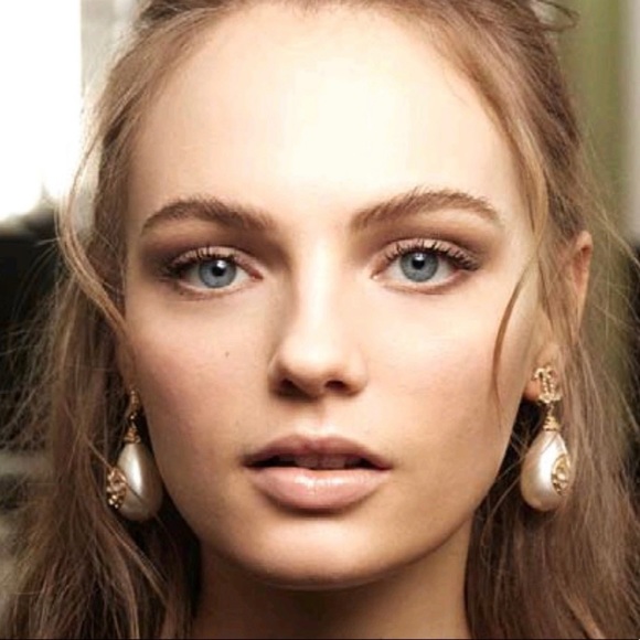 Too Faced Melted Chocolate Matte Eye Shadow - Picture 12 of 14